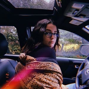 Meet your Posher, Devon